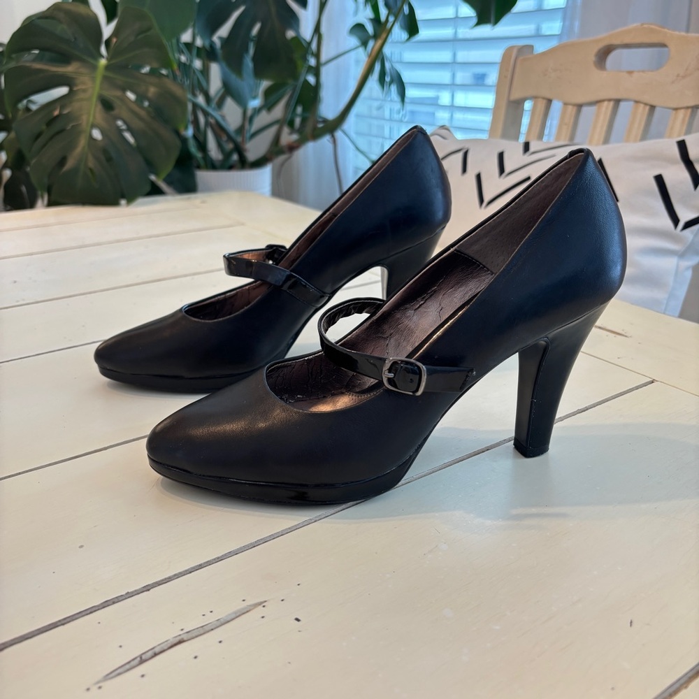 Sofft Mary Jane Heels Women’s Size 8.5 Black Leather - Picture 2 of 16